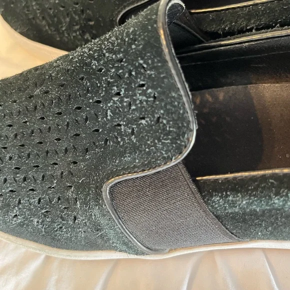 Vionic Women’s Suede Black Slip-On Shoes - Picture 7 of 7